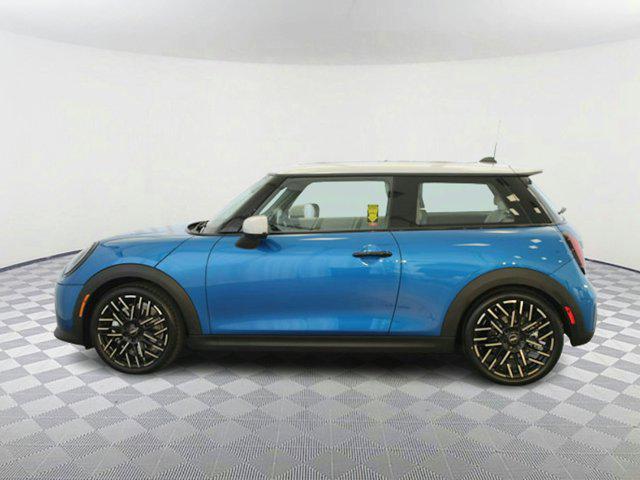 new 2025 MINI Hardtop car, priced at $34,081