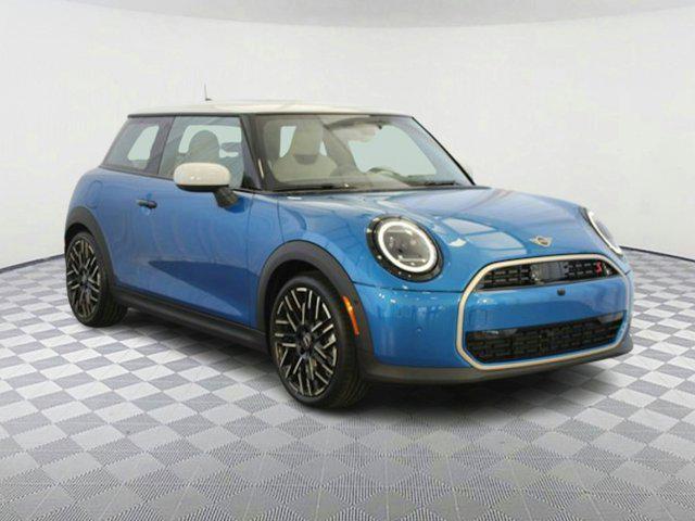 new 2025 MINI Hardtop car, priced at $34,081