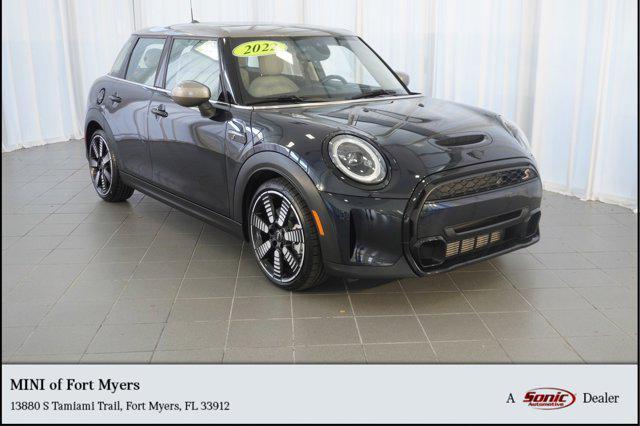 used 2022 MINI Hardtop car, priced at $26,999