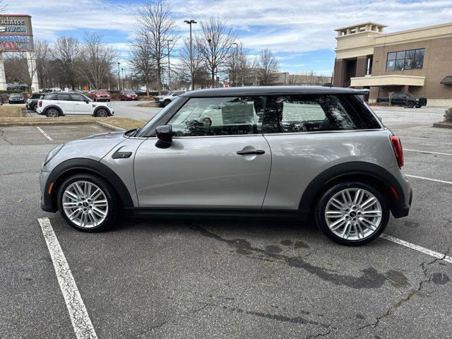 used 2024 MINI Hardtop car, priced at $29,299