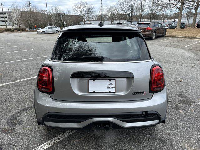 used 2024 MINI Hardtop car, priced at $29,299