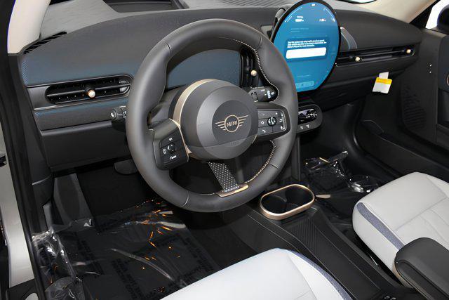 new 2025 MINI Hardtop car, priced at $32,525