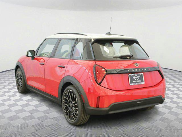 new 2025 MINI Hardtop car, priced at $39,725