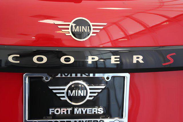 new 2025 MINI Hardtop car, priced at $39,725