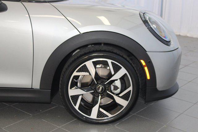 used 2025 MINI Hardtop car, priced at $28,999