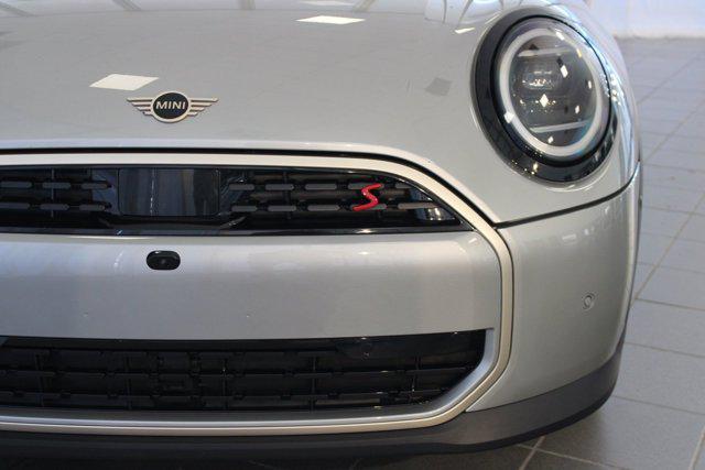 used 2025 MINI Hardtop car, priced at $28,999