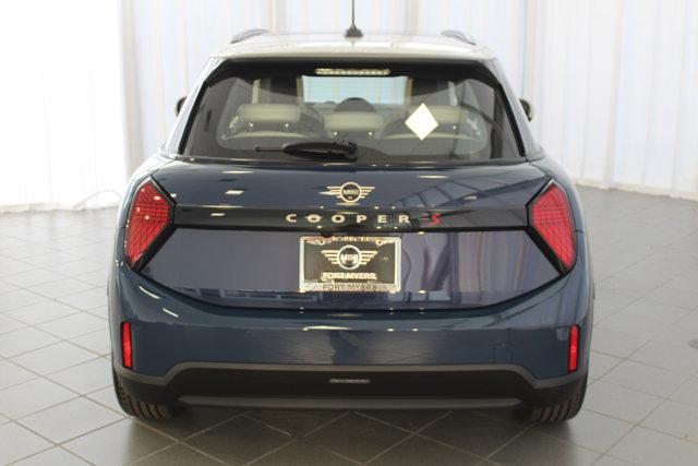 new 2025 MINI Hardtop car, priced at $39,545