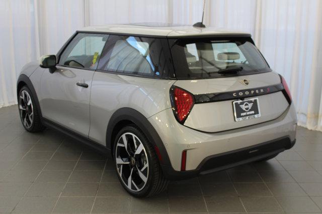 new 2025 MINI Hardtop car, priced at $35,595