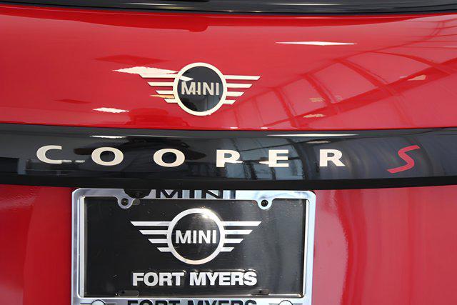 new 2025 MINI Hardtop car, priced at $39,475