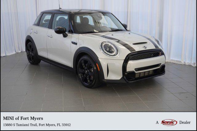 used 2023 MINI Hardtop car, priced at $25,999