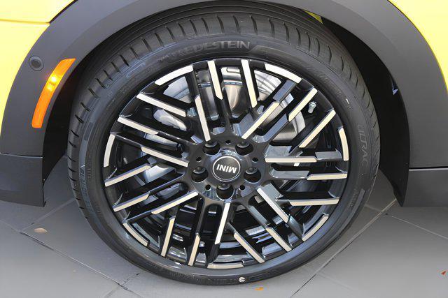 new 2025 MINI Hardtop car, priced at $39,225