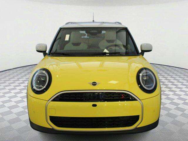 new 2025 MINI Hardtop car, priced at $39,225