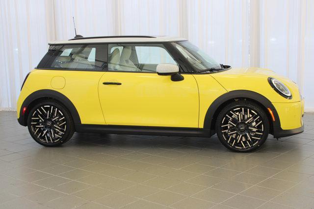 new 2025 MINI Hardtop car, priced at $39,225
