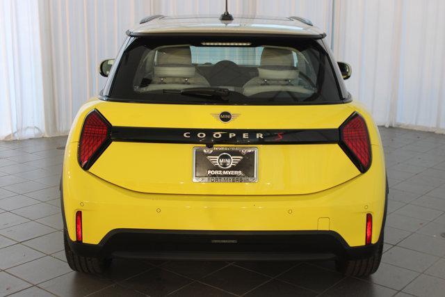 used 2025 MINI Hardtop car, priced at $29,998