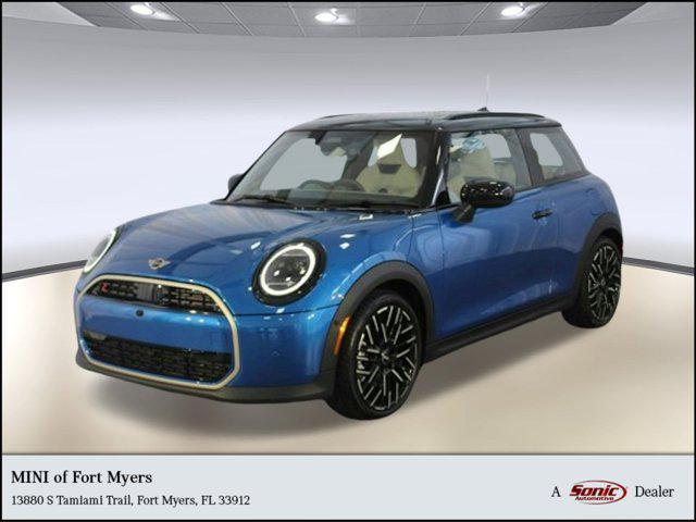 used 2025 MINI Hardtop car, priced at $34,302