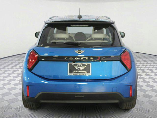 new 2025 MINI Hardtop car, priced at $34,301