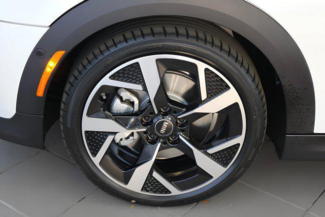 new 2025 MINI Hardtop car, priced at $38,295
