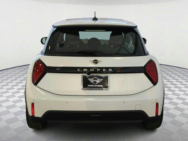 new 2025 MINI Hardtop car, priced at $38,295