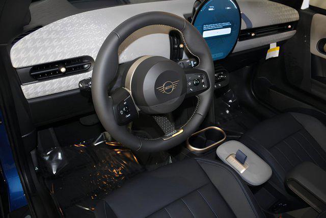 new 2025 MINI Hardtop car, priced at $34,151