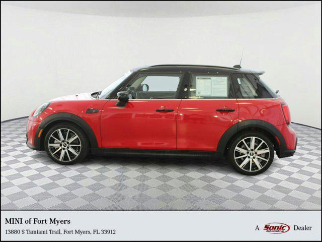 used 2024 MINI Hardtop car, priced at $28,996