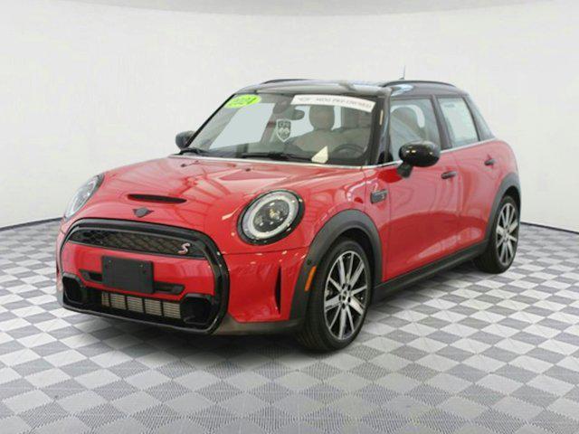 used 2024 MINI Hardtop car, priced at $28,996