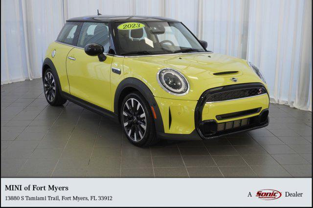 used 2023 MINI Hardtop car, priced at $24,999