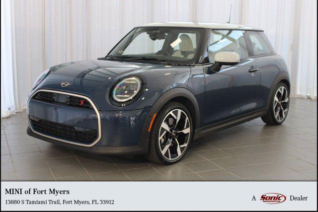 used 2025 MINI Hardtop car, priced at $29,999
