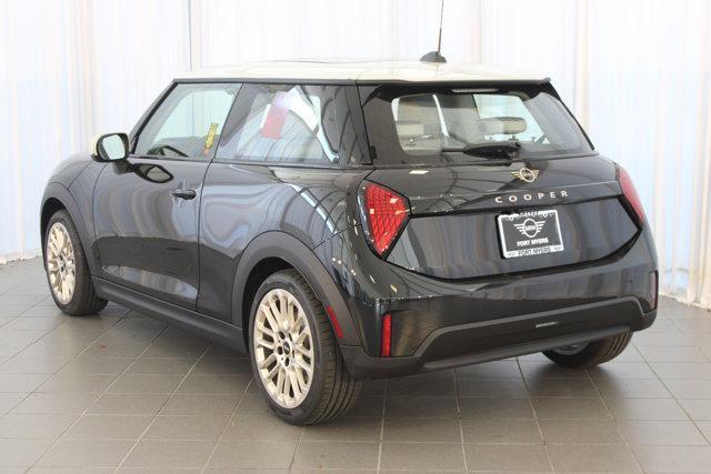 new 2025 MINI Hardtop car, priced at $32,525
