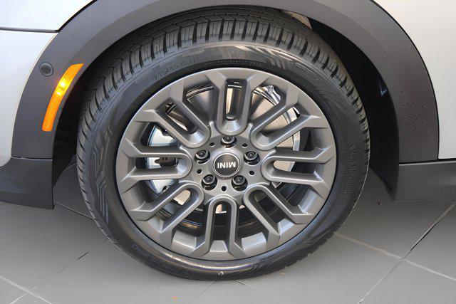 new 2025 MINI Hardtop car, priced at $37,475