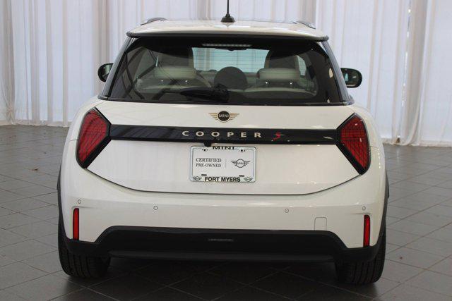 used 2025 MINI Hardtop car, priced at $33,496