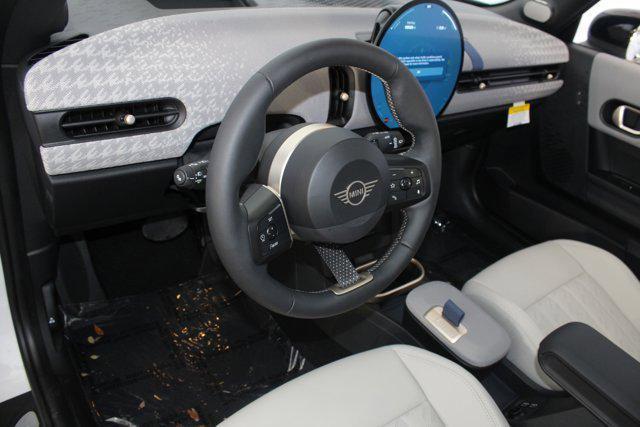 new 2025 MINI Hardtop car, priced at $32,544