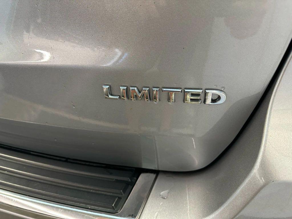 used 2018 Jeep Grand Cherokee car, priced at $14,500