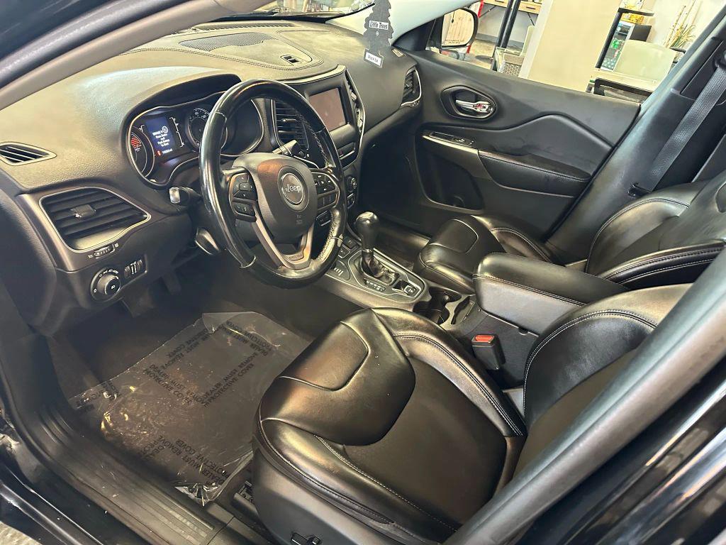 used 2020 Jeep Cherokee car, priced at $15,995