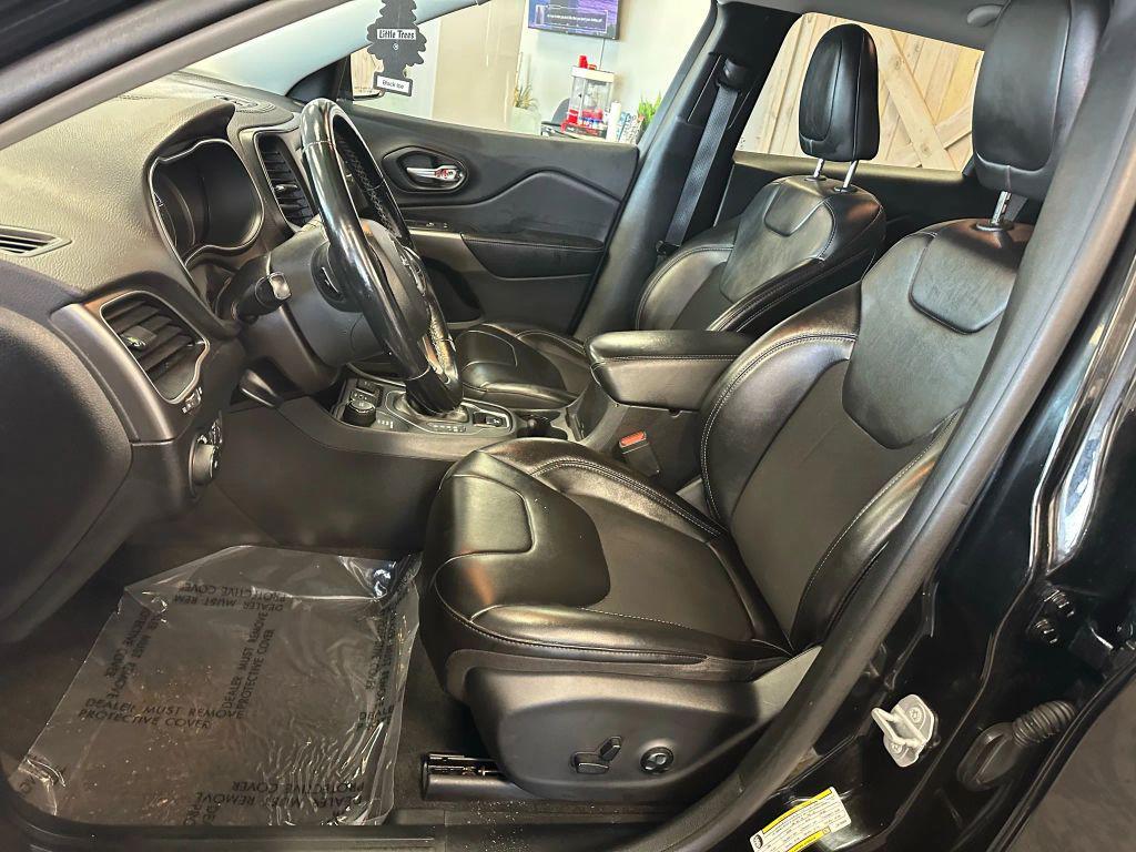 used 2020 Jeep Cherokee car, priced at $15,995