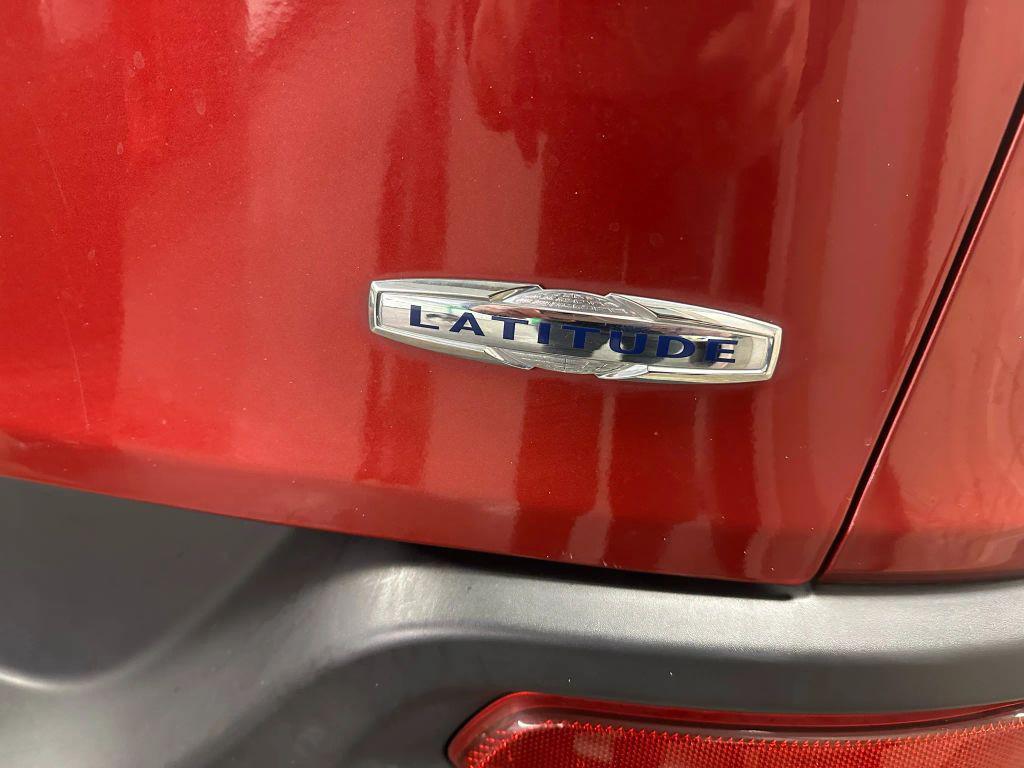 used 2015 Jeep Cherokee car, priced at $9,995