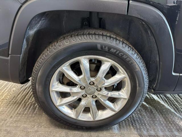 used 2014 Jeep Cherokee car, priced at $10,900