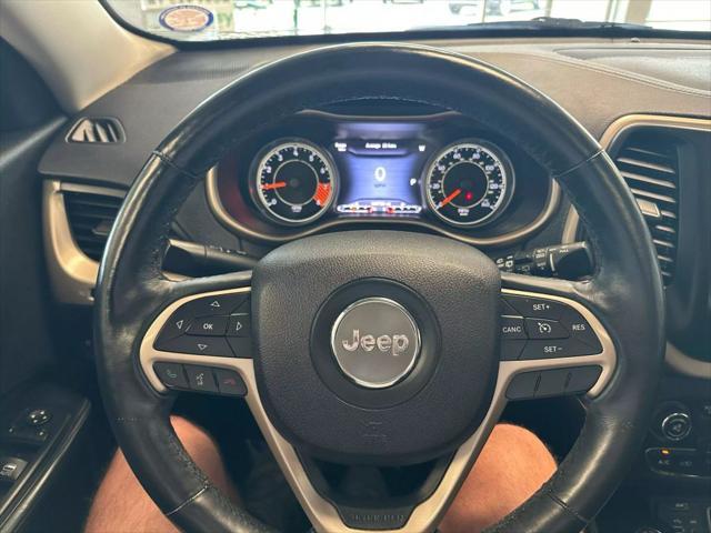 used 2014 Jeep Cherokee car, priced at $10,900
