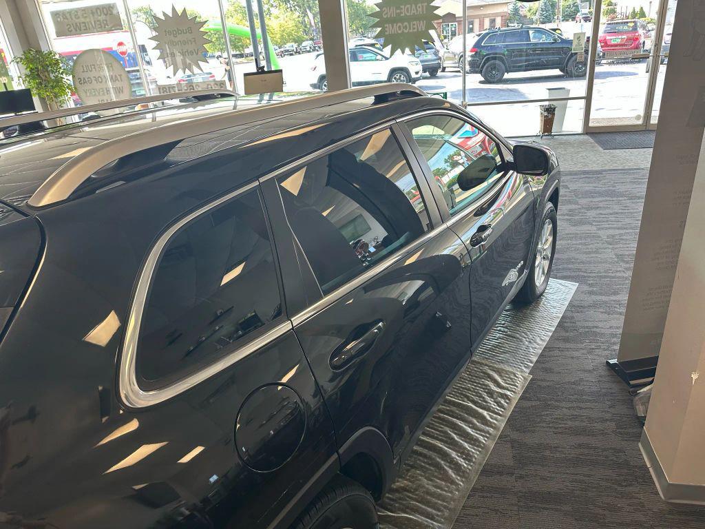 used 2014 Jeep Cherokee car, priced at $12,900