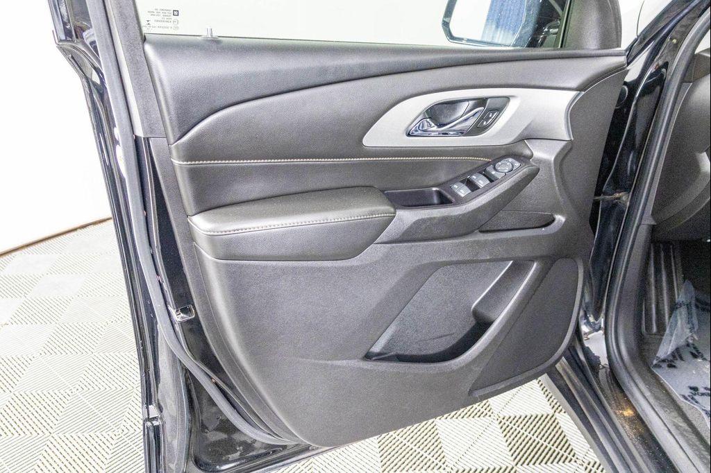 used 2019 Chevrolet Traverse car, priced at $17,977