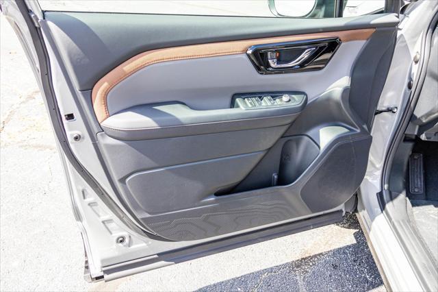 new 2025 Subaru Forester car, priced at $36,506