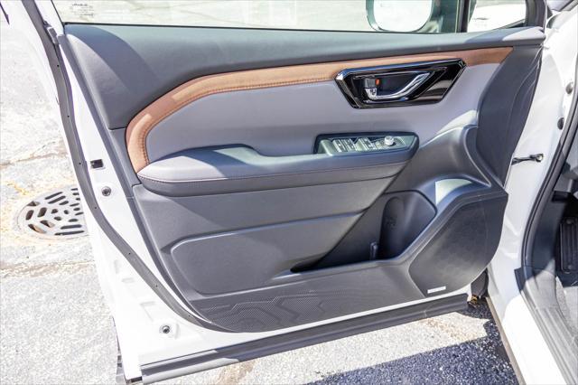new 2025 Subaru Forester Hybrid car, priced at $39,427