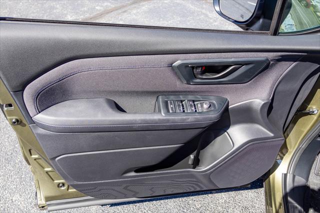 new 2025 Subaru Forester car, priced at $32,668