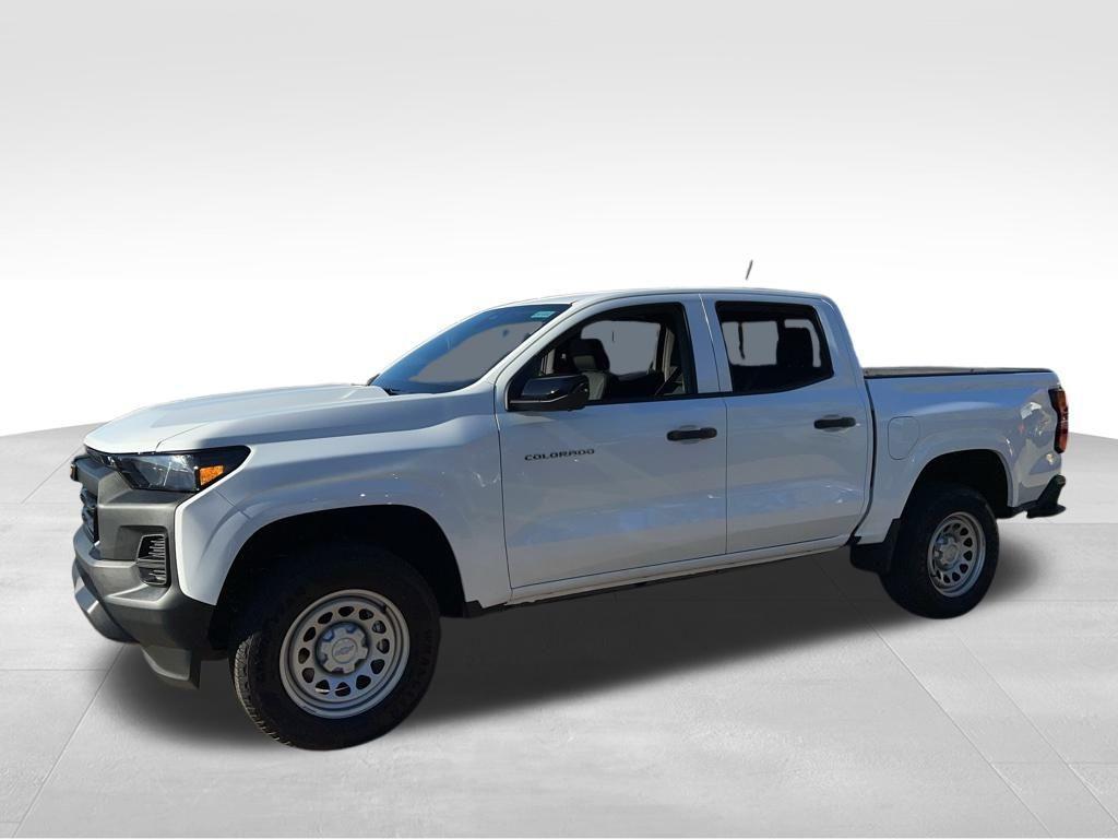 new 2024 Chevrolet Colorado car, priced at $33,090