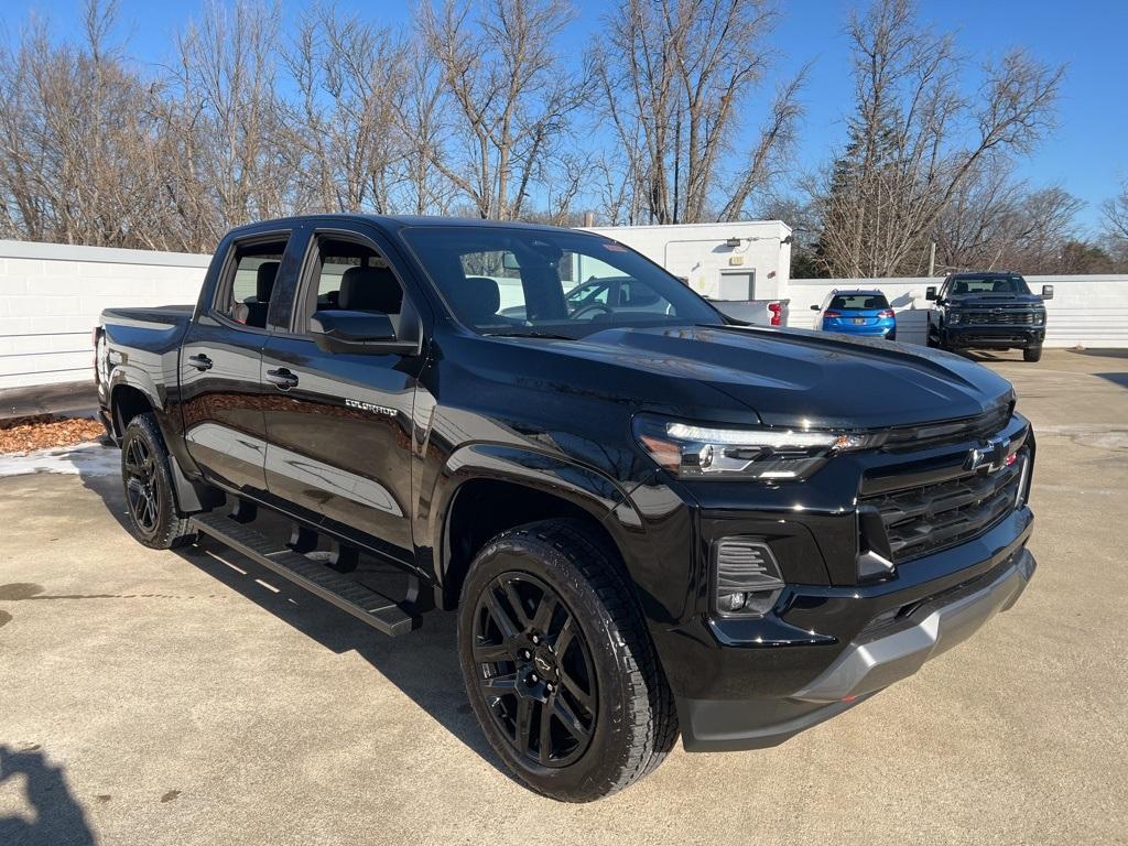 new 2025 Chevrolet Colorado car, priced at $48,130