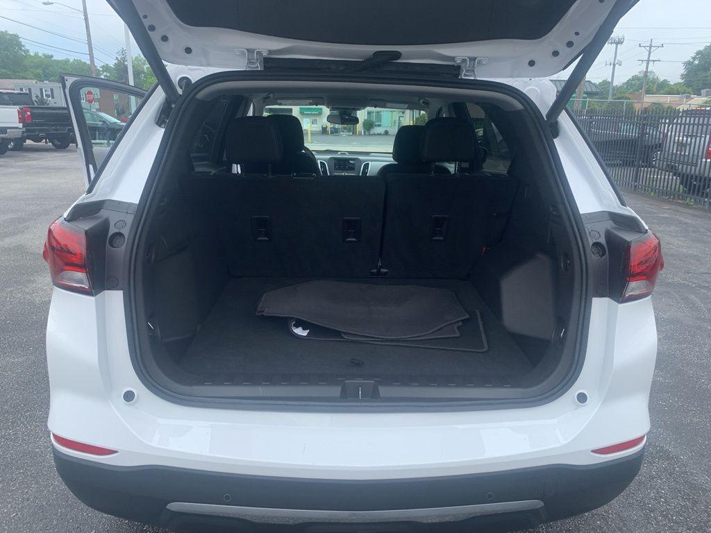 used 2022 Chevrolet Equinox car, priced at $23,701