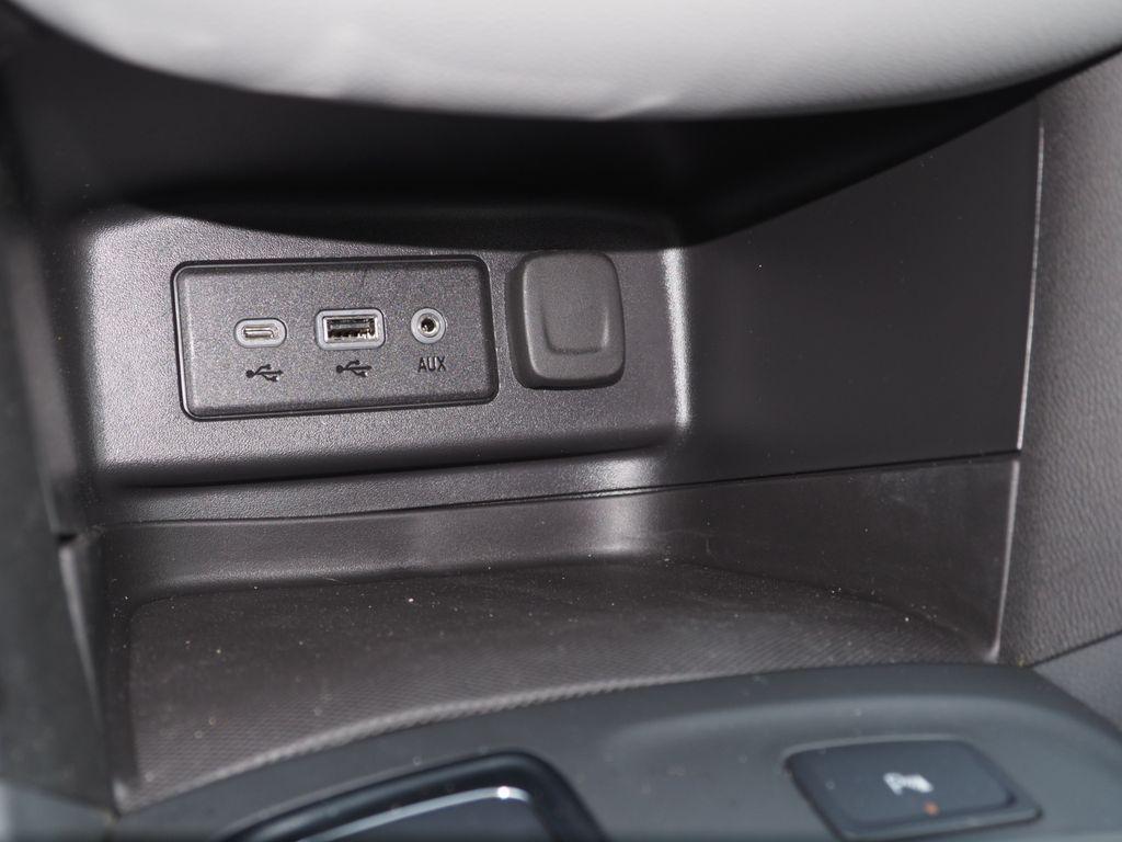 used 2022 Chevrolet Equinox car, priced at $23,485