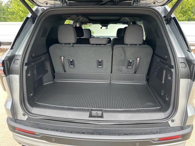 new 2025 Chevrolet Traverse car, priced at $44,405