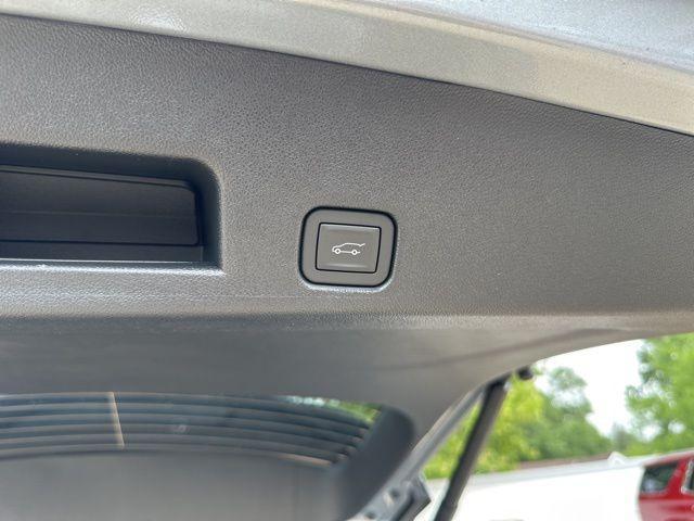 new 2025 Chevrolet Traverse car, priced at $44,405