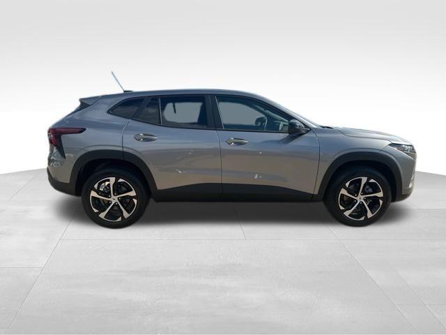 new 2025 Chevrolet Trax car, priced at $22,555