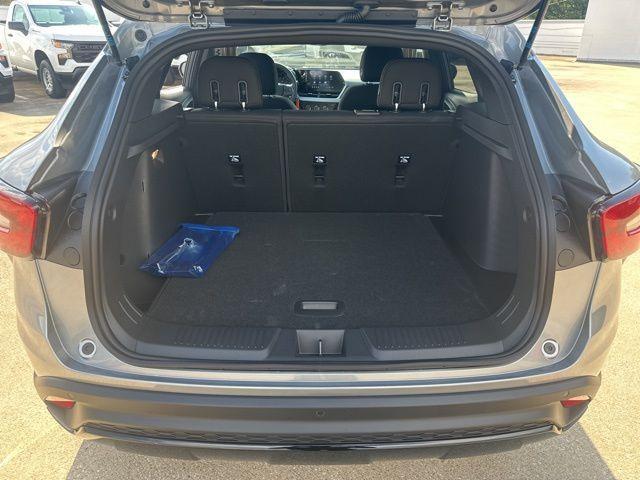 new 2025 Chevrolet Trax car, priced at $22,555